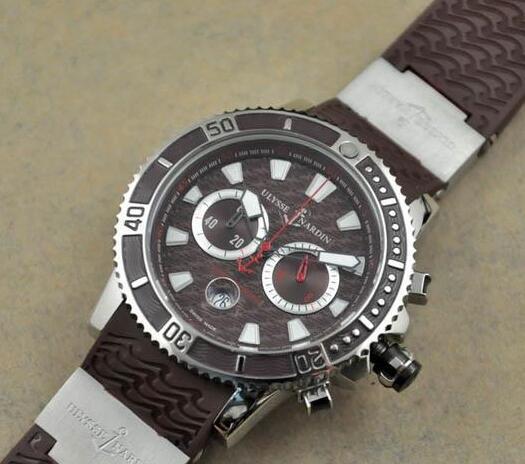 超決定版ULYSSE NARDIN　 ユリスナルダンマ　キシ・マリンダイバー・クロノグラフ 8003-102　オリジナル自動巻メンズ腕時計