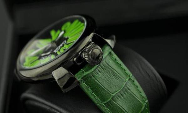 防水機能性あるガガミラノ GaGa MILANO  スリム46MM 手元で抜群のメンズ腕時計 5084.3