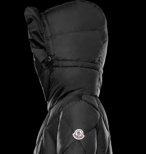 可愛いモンクレールレディースダウンジャケットヴァロゲッテMONCLER VAULOGETTE ダウンアウター裾