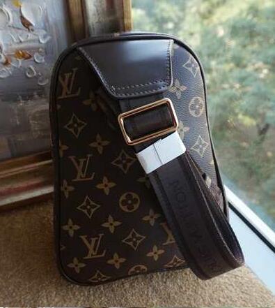 上品 ルイヴィトンバッグメンズLOUIS VUITTON モノグラム ボディバッグ ウェストポーチプレゼント