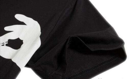 爽やかなオフホワイトＴシャツ激安通販プリント半袖クールネックメンズＴシャツ２色可選