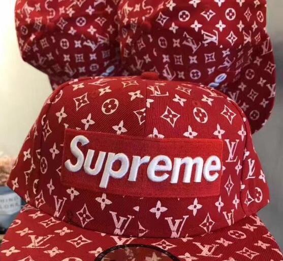 肌触りの気持ちいのSUPREMEシュプリームキャップコピーボックスロゴ付き赤色のベースボールキャップ～