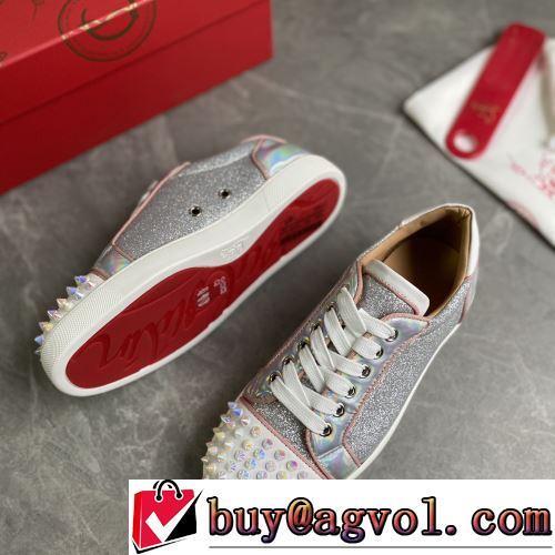 フラットシューズ これからの季節の足元のアクセント 2022新作 CHRISTIAN LOUBOUTINコピー 軽量 スタイリッシュな印象