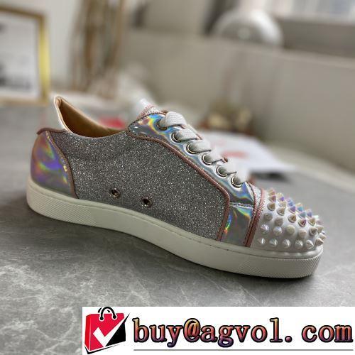 フラットシューズ これからの季節の足元のアクセント 2022新作 CHRISTIAN LOUBOUTINコピー 軽量 スタイリッシュな印象