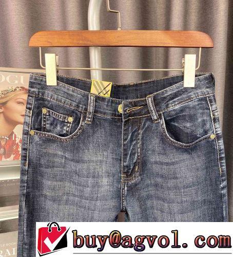 デニムパンツ バーバリースーパーコピー 2022春夏 程よい色落ち感 上品に着こなせ 本格なデニム地
