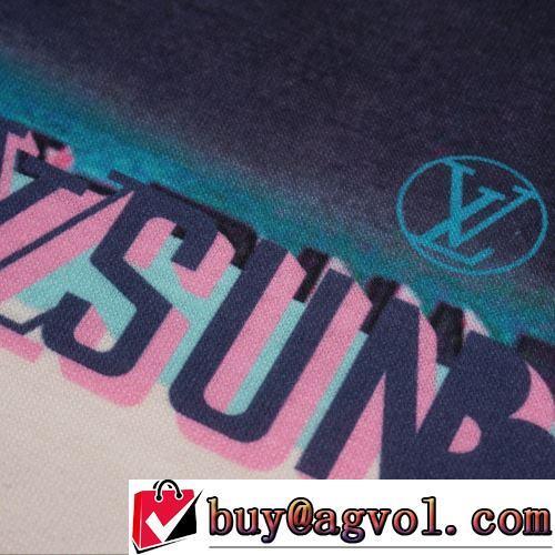 LOUIS VUITTONコピー ブランド 2022春夏 半袖Tシャツ 上品な輝きを放つ形 オリジナル 縦には伸びにくい