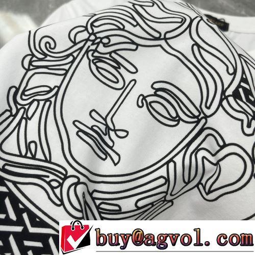 スタイリッシュな印象 ヴェルサーチスーパーコピー 激安 人気販売中 半袖Tシャツ 2022春夏 2色可選 吸汗性に優れ