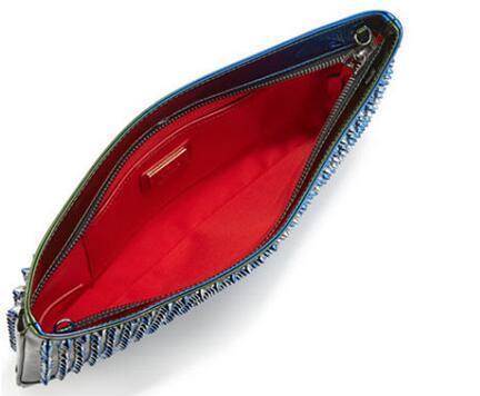 実用的なクリスチャン ルブタン Christian Louboutin Loubiposh Spikes Patent　注目のクラッチバッグ