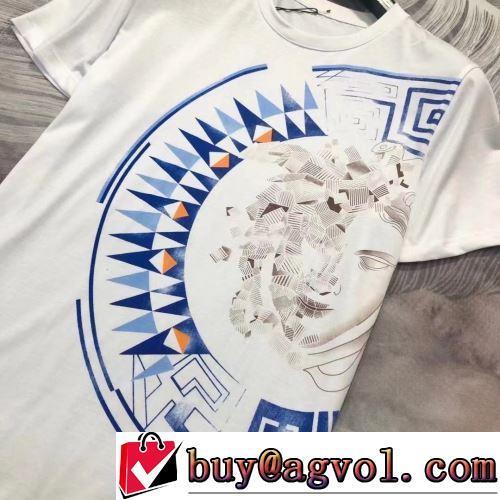 2色可選 半袖Tシャツ スタイリッシュな印象 VERSACE偽物ブランド 2022春夏 吸汗速乾 プリント ラウンドネック