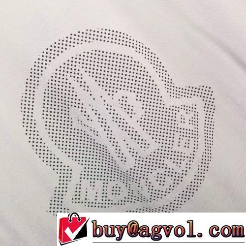 自然な肌触り 2色可選 通気性に優れた 半袖Tシャツ モンクレールコピーブランド コーデ 知的なムードを演出 2022春夏