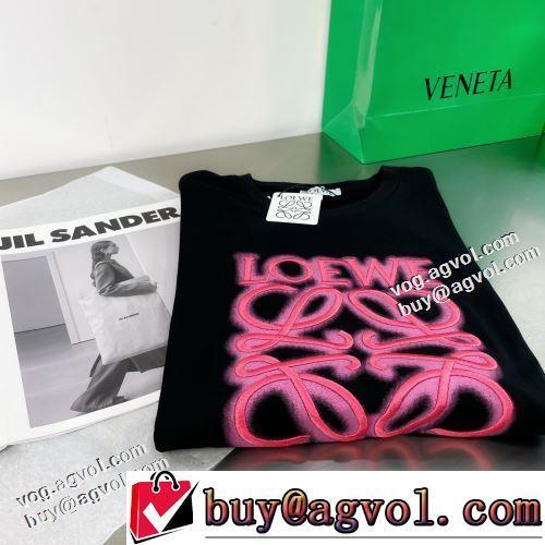 特別人気感謝SALE ロエベスーパーコピー 激安 プリント 半袖Tシャツ 吸汗性に優れ 2022春夏 乾きやすい