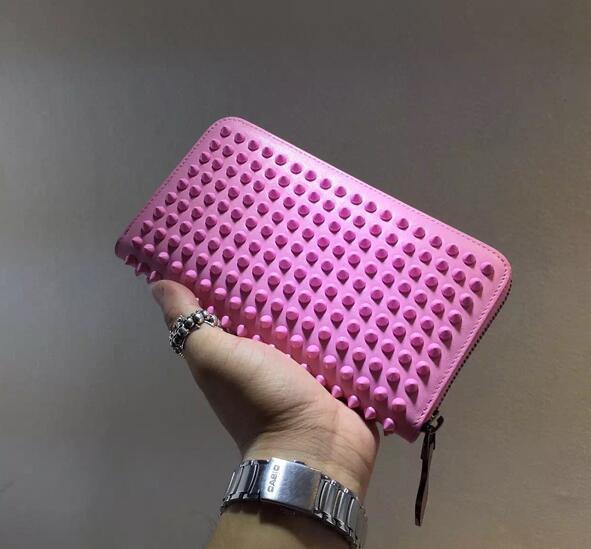 好感度の高いChristian Louboutin クリスチャン ルブタン　耐久性に 財布 レディース . 