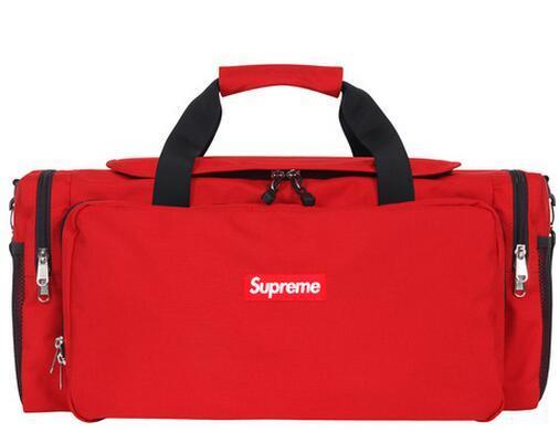 実用性に溢れるアイテム　Supreme シュプリーム  ダッフル　活躍　バッグ.