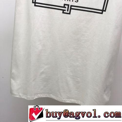 2色可選 ずっと人気♪ デザイン性の高い 2022春夏 収縮性のある 半袖Tシャツ バルマンスーパーコピー