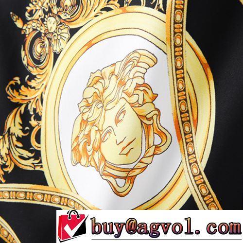 2022春夏 大花プリント VERSACEコピー ブランド 着回し度抜群 綺麗に決まるフォルム！ショートパンツ 収縮性のある
