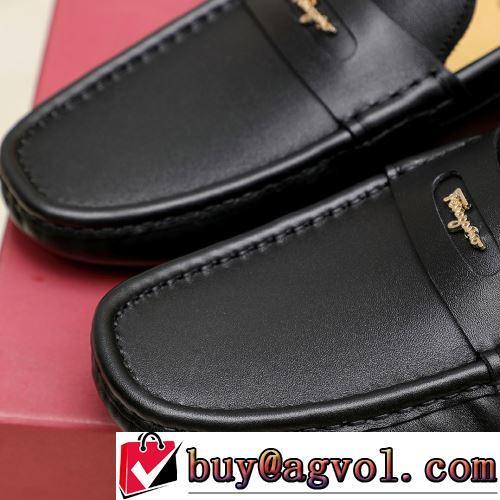 FERRAGAMOスーパーコピー 激安 2022新作 モカシン 大人の雰囲気抜群 存在感のある