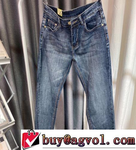 デニムパンツ バーバリースーパーコピー 2022春夏 程よい色落ち感 上品に着こなせ 本格なデニム地