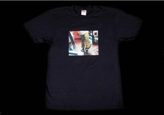 活躍するSupreme シュプリーム  程よいサイズ感あるキッズ40オンスＴシャツ .