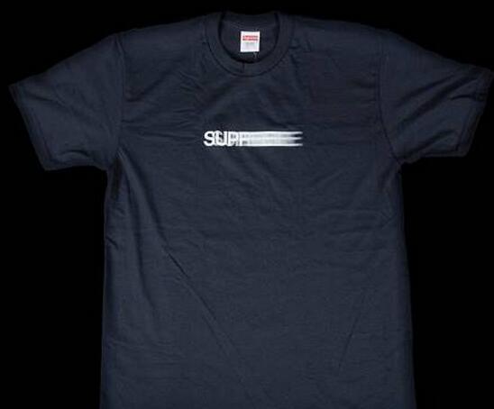 お買い得　シュプリーム モーションロゴ 心地良い風合いでＴシャツ ネイビー.