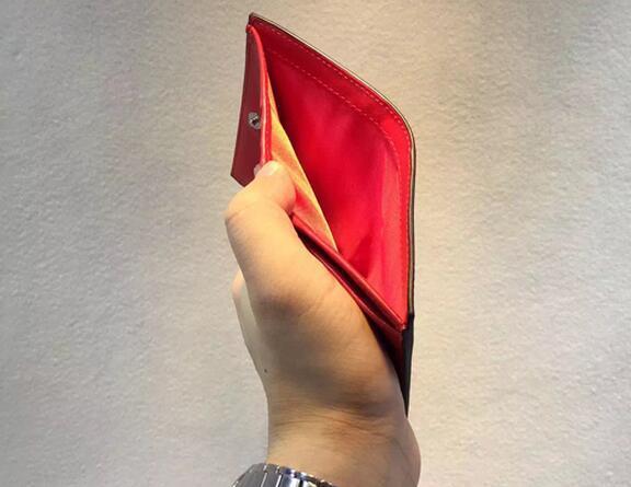 プレゼントに クリスチャン ルブタン  新アイテム ウォレット 財布.