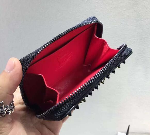  絶大な人気を誇るクリスチャンルブタンChristian Louboutin 新作 コインケース財布.