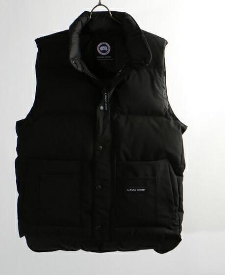 存在感あるアイテム　　CANADA GOOSE/カナダグース　滑らかな質感ダウンジャケット.