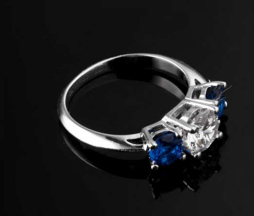 カルティエダイヤ結婚指輪偽物
