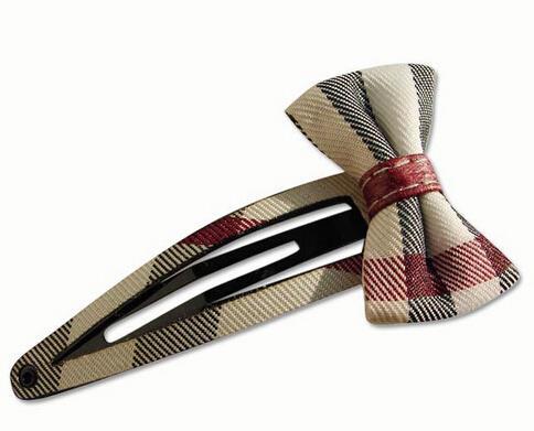 BURBERRY バーバリー 偽物チェック蝶結び クリップピン ヘアアクセサリー