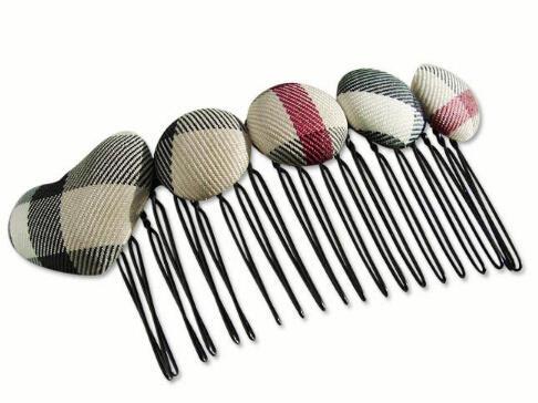 バーバリー コピー品激安 専用格子生地 ヘアコーム ヘアアクセサリー