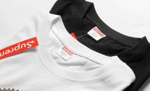 スタイリッシュな印象SUPREME シュプリーム偽物 半袖 Tシャツ