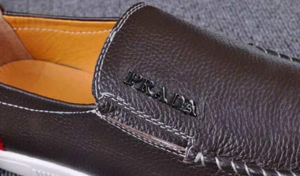 PRADA プラダ コピー品激安 カジュアルシューズ