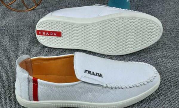 PRADA プラダ コピー品激安 カジュアルシューズ