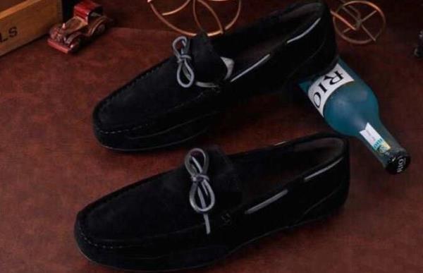  PRADA プラダ 偽物 フラットシューズ