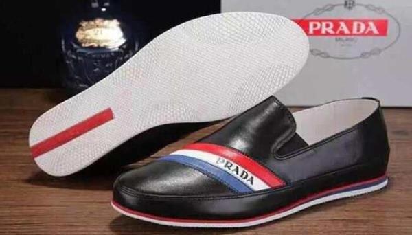 2015 PRADA プラダ 偽物 カジュアルシューズ