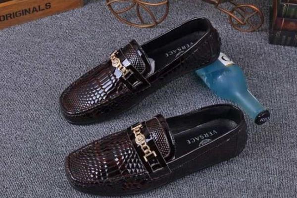 VERSACE ヴェルサーチ コピー通販 カジュアルシューズ