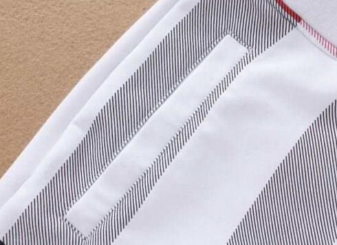 BURBERRY バーバリー 偽物 半袖Tシャツ