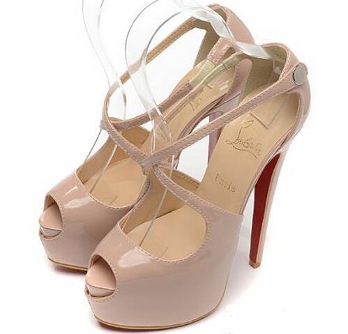 Christian Louboutinクリスチャンルブタン エナメル革 サンダル 