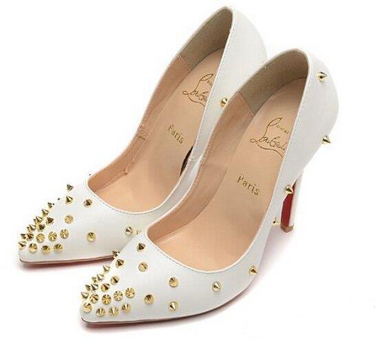 Christian Louboutinクリスチャンルブタン とんがりトウ ハイヒール