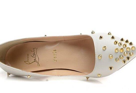 Christian Louboutinクリスチャンルブタン とんがりトウ ハイヒール