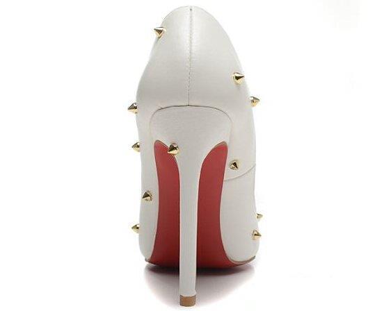 Christian Louboutinクリスチャンルブタン とんがりトウ ハイヒール