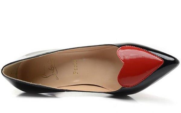 Christian Louboutinクリスチャンルブタン エナメル革ハート型 ハイヒール