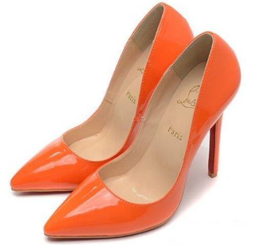 Christian Louboutinクリスチャンルブタン 