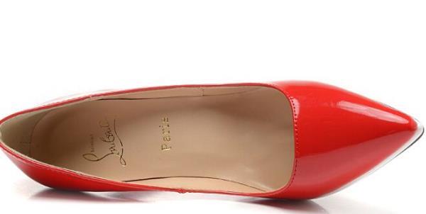 Christian Louboutinクリスチャンルブタン偽物 とんがりトウ ハイヒール