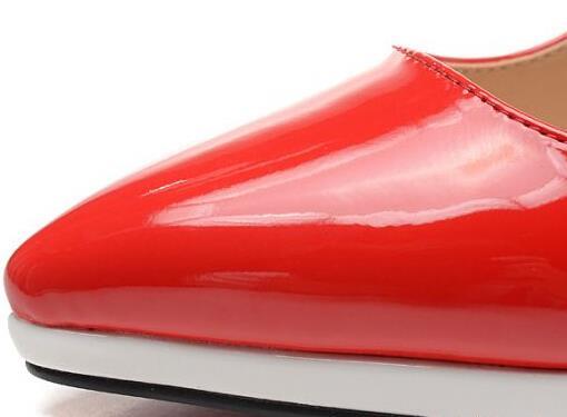Christian Louboutinクリスチャンルブタン偽物 とんがりトウ ハイヒール