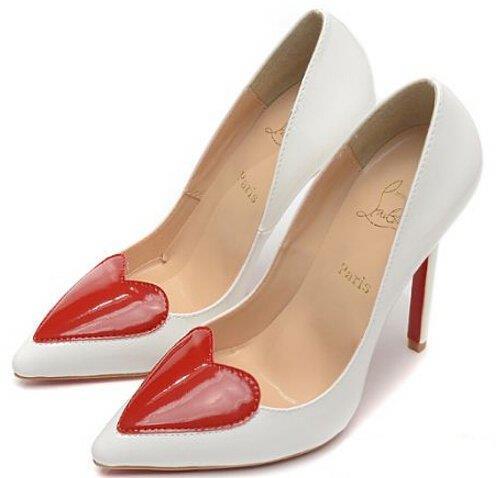 Christian Louboutinクリスチャンルブタン エナメル革 パンプス