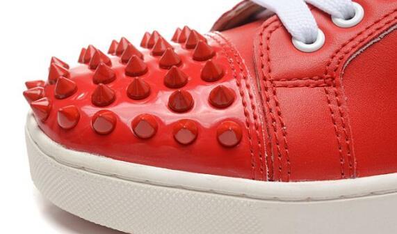Christian Louboutinクリスチャンルブタン  スパイクカップルの靴 スニーカー