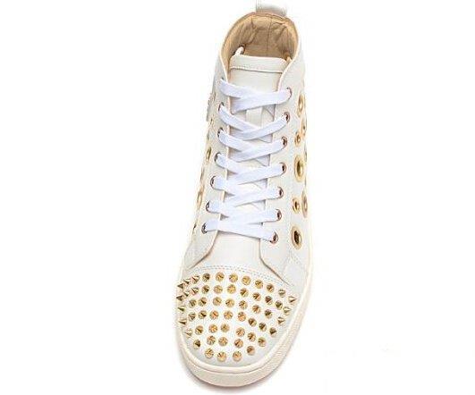 Christian Louboutinクリスチャンルブタン  スパイク 透気快適な履き心地 スニーカー