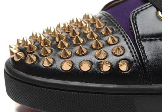 Christian Louboutinクリスチャンルブタン スパイク 穴が付くデザイン スニーカー