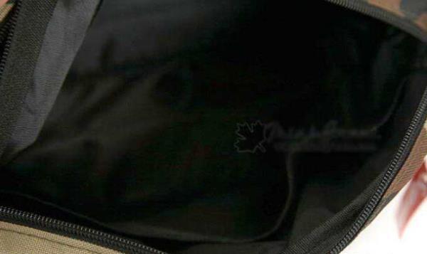 SUPREME シュプリーム 斜め掛けバッグ