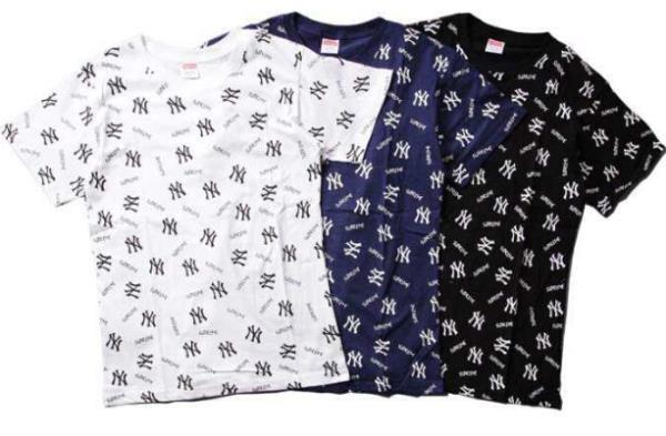 SUPREME シュプリーム 半袖Tシャツ